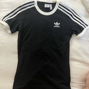 Adidas T-shirt